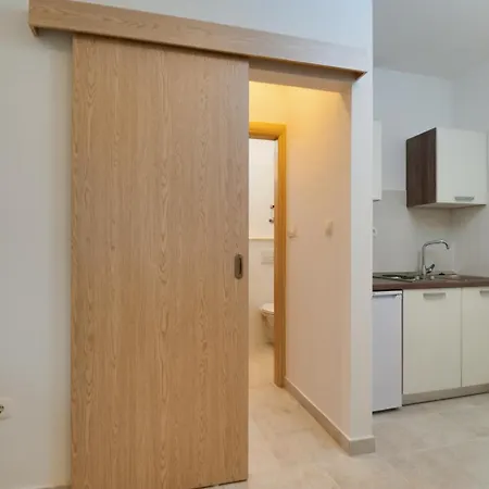 Dana Apartment *
