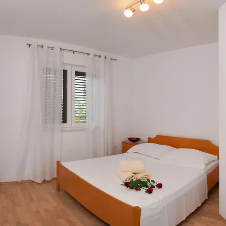 Dana Apartman Trogir